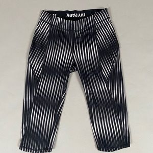 IVY PARK Cropped Athletic Leggings